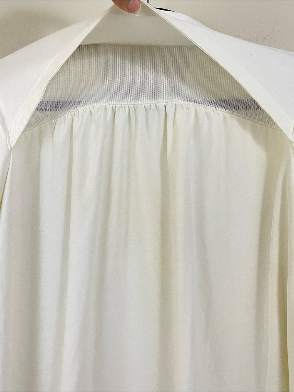 Lululemon‎ Ivory Lululemon In the Moment Tunic Shirt Size 10 - Picture 12 of 16
